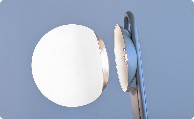 Hand-blown glass diffuser