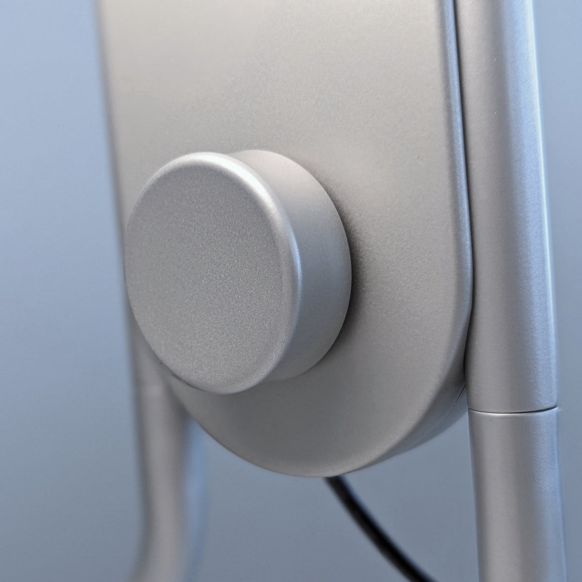 One dial for perfect light